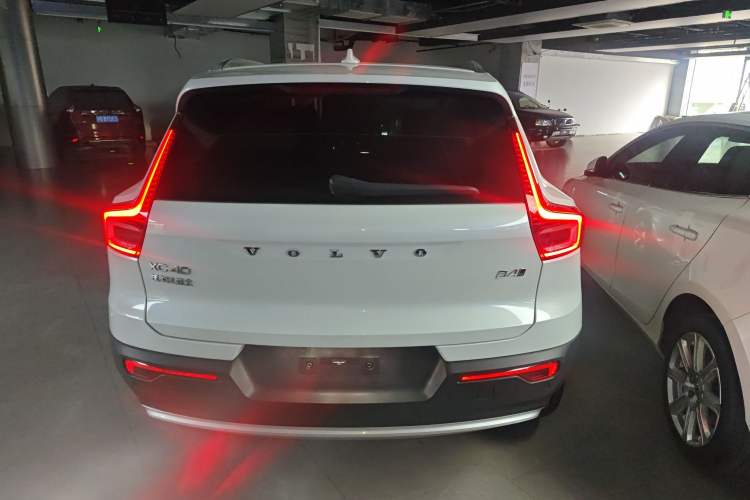 Used Volvo XC40 2024 B4 4x4 Smart Luxury Edition