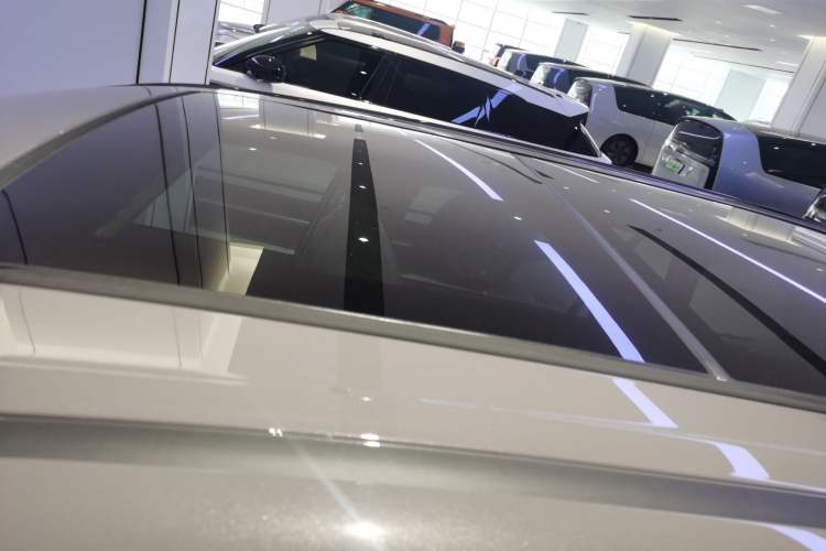 Used Toyota RAV4 2026 Model Dual-Engine 2.0L Two-Wheel Drive Luxury Edition