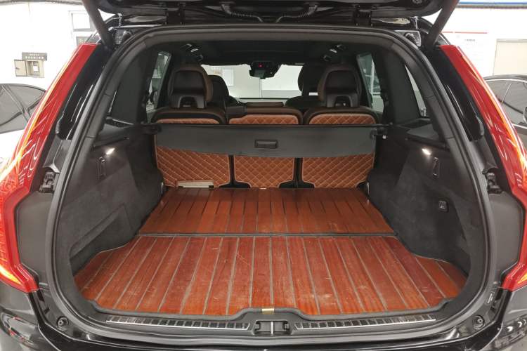 Used Volvo XC90 2021 B5 SmartDrive Luxury Edition 5-seater
