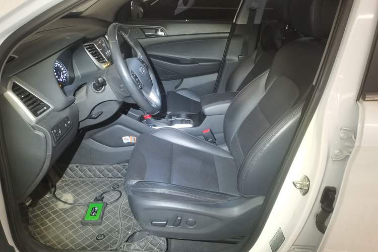 Used Hyundai Tucson 2015 1.6T Dual-Clutch Two-Wheel-Drive Leading Model