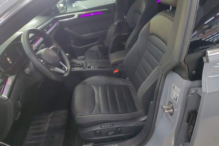 Used Volkswagen FAW-Volkswagen CC 2023 380TSI Striking Edition
