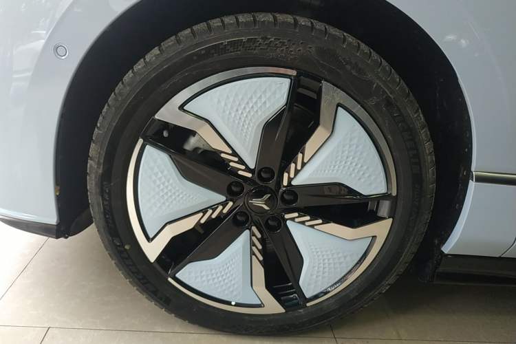 Used VOYAH PASSION 2023 Four-Wheel Drive Long-Range Version
