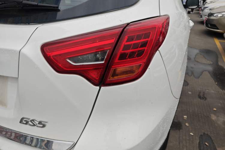 Used GAC Trumpchi GS5 Super 2015 2.0L Automatic Two-Wheel Drive Comfort Edition
