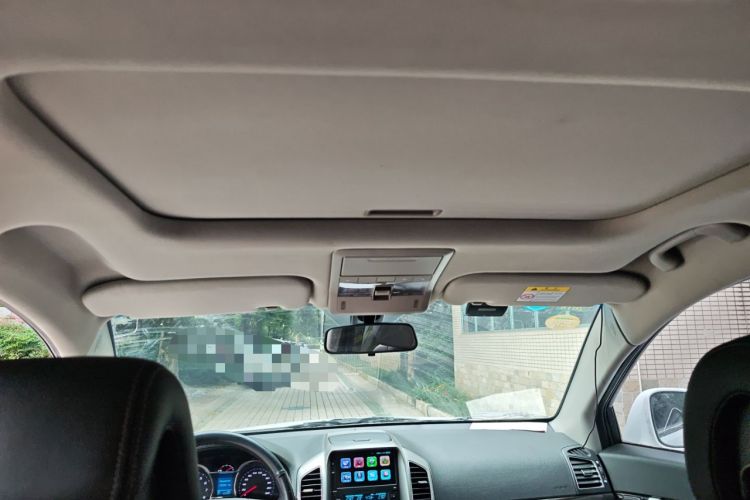 Used Chevrolet Captiva 2015 2.4L 4x4 Flagship Edition 7-Seater
