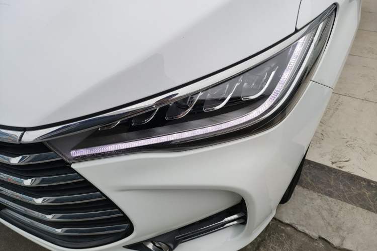 Used BYD Song MAX 2019 1.5T Automatic Smart Connect Ruiyi Sunroof Model 7 Seats China VI Standard