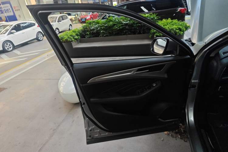 Used Haval F7 2020 2.0T Two-Wheel Drive i-Active
