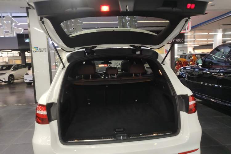 Used Mercedes-Benz GLC 2018 GLC 260 4MATIC Dynamic Edition