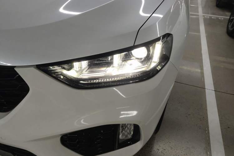 Used Wey VV5 2019 1.5T Two-Wheel Drive Smart Pioneer