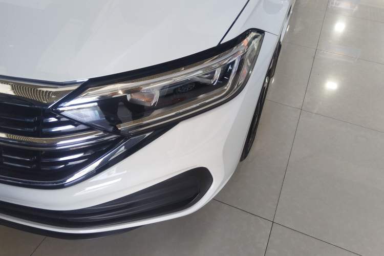 Used Volkswagen Sagitar 2023 300TSI DSG Flyover Edition
