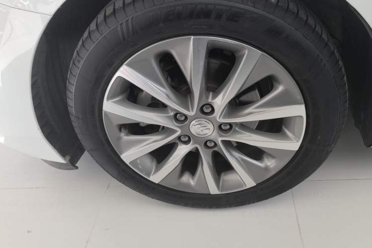 Used Buick GL6 2021 323T Mild Hybrid Connect Luxury Model

