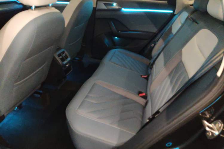 Used Volkswagen Tharu 2023 300TSI Two-Wheel-Drive Full Moon Edition
