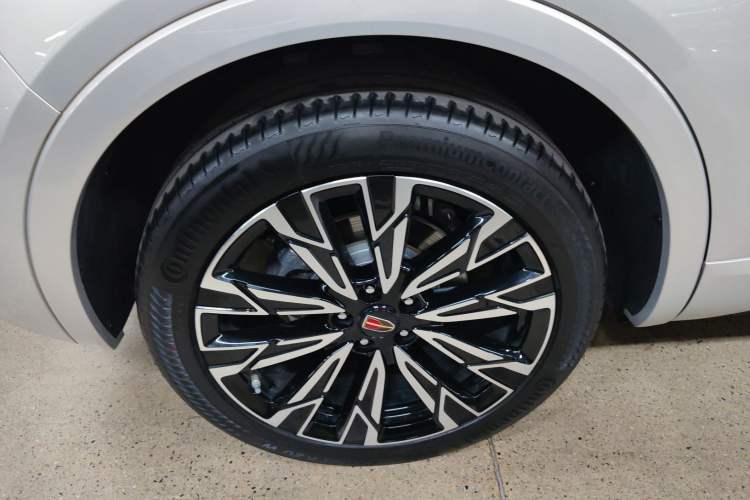 Used Hongqi HS5 2023 2.0T Four-Wheel Drive Flagship Pro Edition
