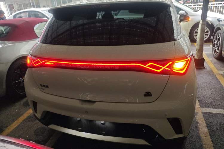 Used BYD Dolphin 2021 405 km Fashion Edition