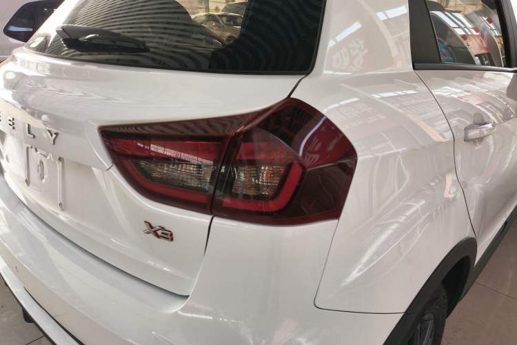 Used Geely Auto Vision X3 2021 PRO 1.5L CVT Deluxe Model
