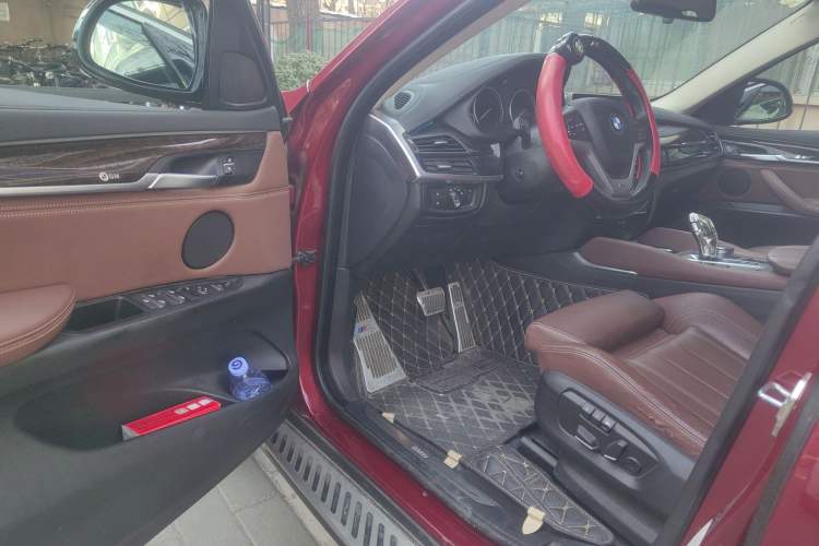 Used BMW X6 2017 xDrive28i
