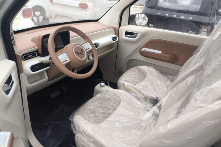 Used Wuling Hongguang MINIEV 2024 3rd Generation 215km Youth Edition
