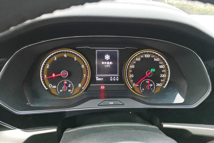 Used Volkswagen Passat 2020 Facelift 330TSI Elite Edition China VI Standard
