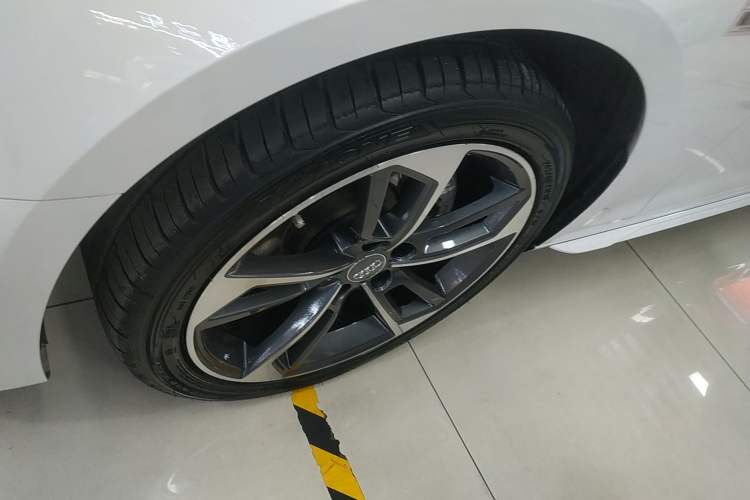 Used Audi A4L 2020 40 TFSI Fashion Dynamic Model
