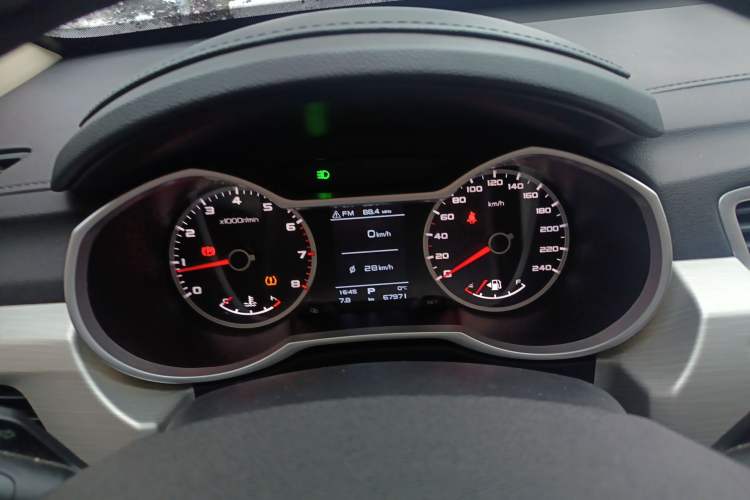 Used Geely Auto Emgrand X7 Sport 2018 1.8TD Automatic Two-Wheel Drive Zhiya Model