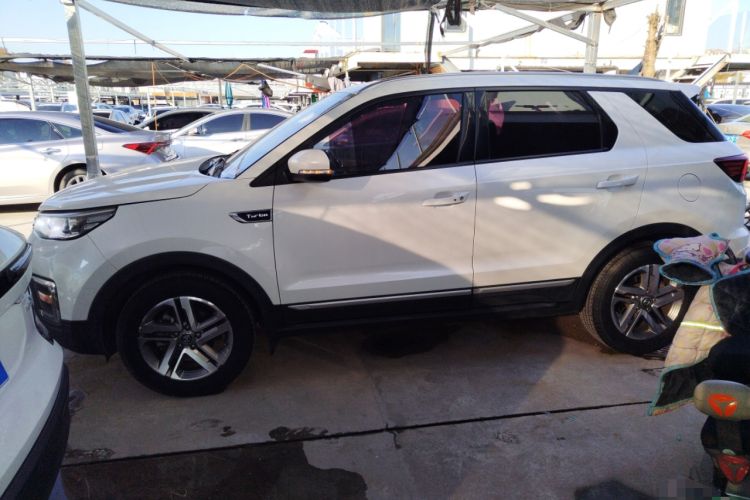 Used Changan CS55 2018 1.5T Automatic Colorful Edition China V Standard
