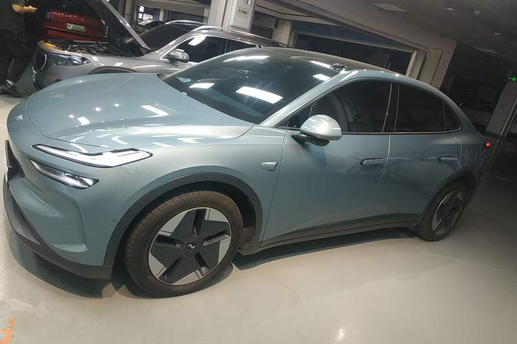 Used ONVO L60 2024 60 kWh All-Wheel Drive
