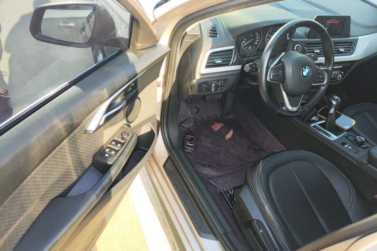 Used BMW 1 Series 2017 118i Fashion Model
