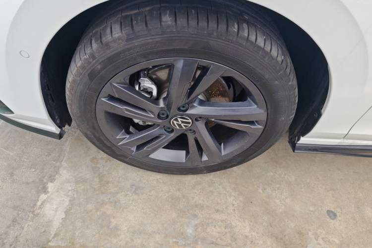 Used Volkswagen Golf 2024 280TSI DSG R-Line 50th Anniversary Edition
