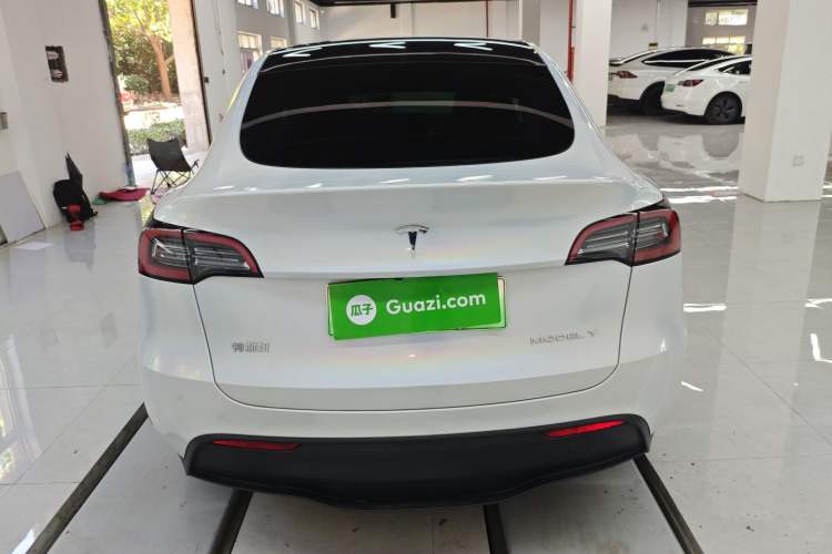 Used Tesla Model Y 2023 Rear-Wheel-Drive Version
