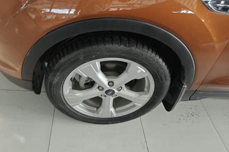 Used Ford Kuga 2018 EcoBoost 180 Two-Wheel-Drive Platinum Edition
