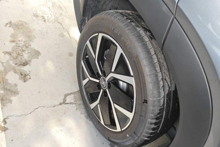 Used BYD Song L DM-i 2025 Intelligent Driving Version 160 km Beyond-Range Type
