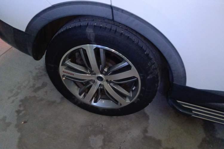 Used Haval H6 2017 Red Label 2.0T Automatic Two-Wheel Drive ZhiShang Model