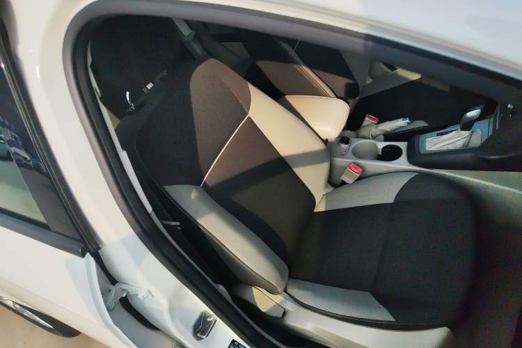 Used Ford Focus 2012 Sedan 1.6L Automatic Comfort Model
