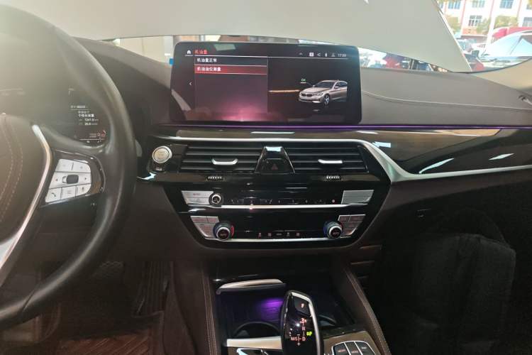 Used BMW 5 Series 2021 525Li Luxury Package
