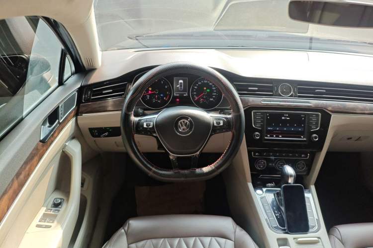 Used Volkswagen Magotan 2017 380TSI DSG Luxury Model