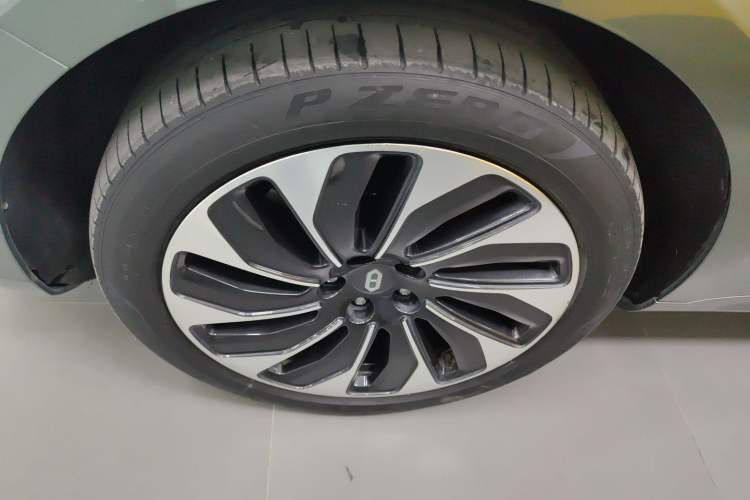 Used Hima AITO M5 2022 Extended-Range Four-Wheel Drive Ultimate Edition
