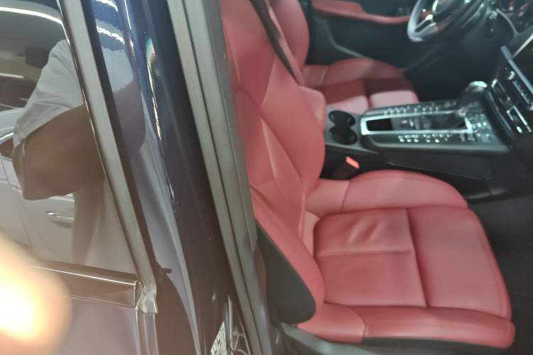 Used Porsche Macan 2018 Macan 2.0T