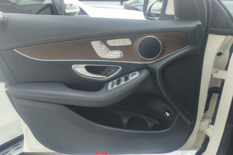 Used Mercedes-Benz GLC 2022 Refreshed GLC 300 L 4MATIC Dynamic Edition
