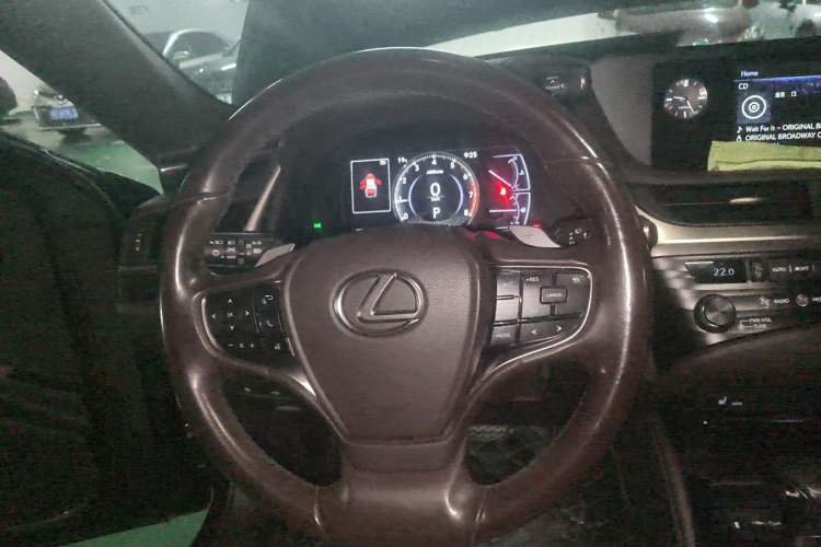 Used Lexus ES 2018 200 Excellence Edition China V Standard
