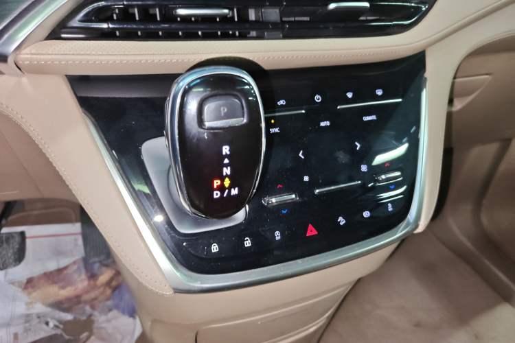 Used Buick GL8 2020 ES Land Cruiser 653T Luxury Model