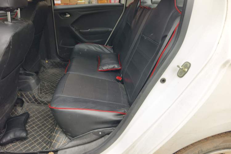 Used Citroen Elysee 2015 Zhishang Edition 1.6L Manual Fashion Model
