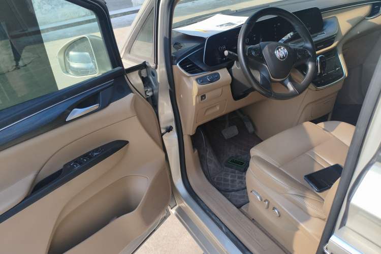 Used Buick GL8 2021 ES Landtrek 653T Luxury Model
