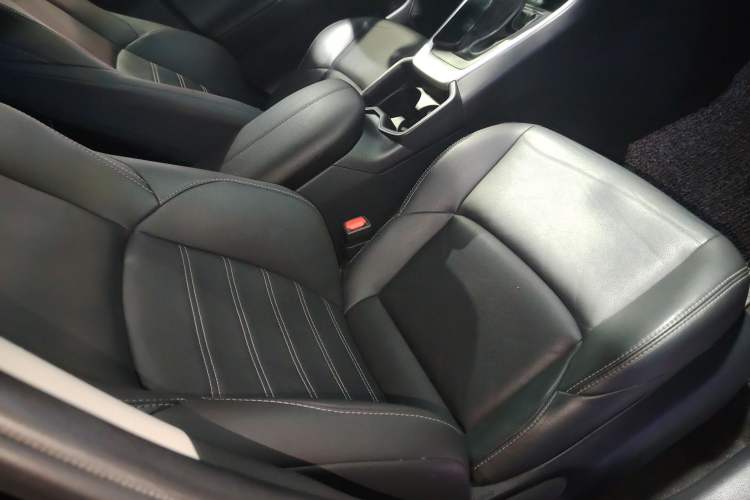 Used Toyota Wildlander 2022 Dual-Engine 2.5L E-CVT Two-Wheel Drive Luxury PLUS Edition
