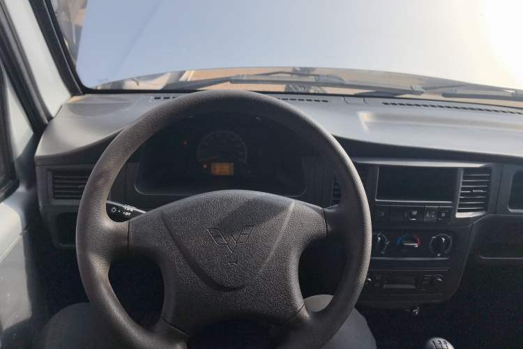 Used Wuling Zhiguang 2020 1.2L Practical Model China VI LSI