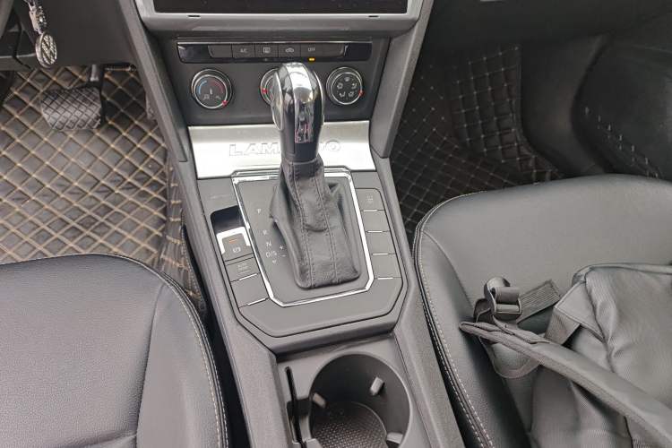 Used Volkswagen Lamando 2015 230TSI DSG Fashion Edition