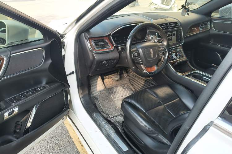 Used Lincoln Continental 2017 2.0T Two-Wheel-Drive Luxury Edition
