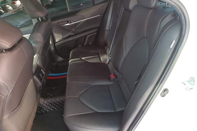 Used Toyota Camry 2021 2.0G Luxury Edition
