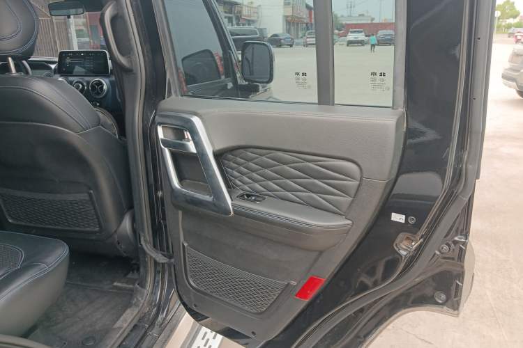 Used Beijing Auto BJ40 2020 2.0T Automatic Four-Wheel Drive Urban Hunter Edition Chivalrous Type
