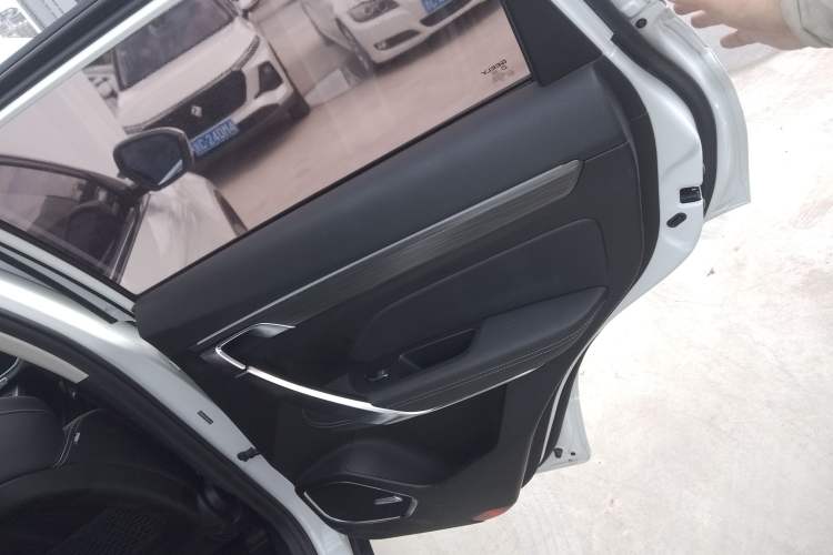 Used Geely Auto Emgrand X7 Sport 2020 1.8TD DCT ZhiZun PRO
