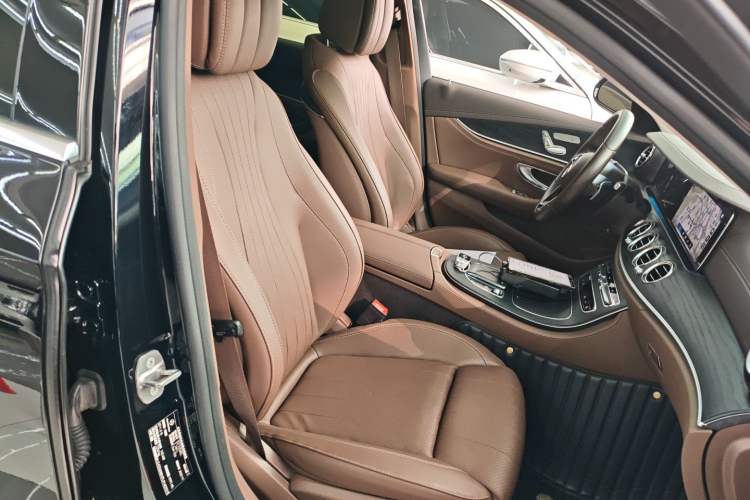 Used Mercedes-Benz E-Class 2023 E 260 L
