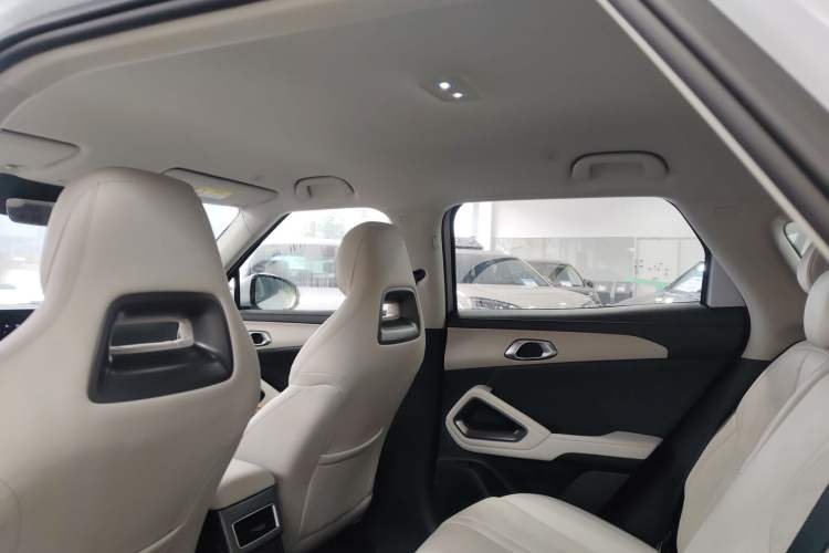 Used BYD Yuan UP 2025 Intelligent Driving Version 401 km Leading Edition